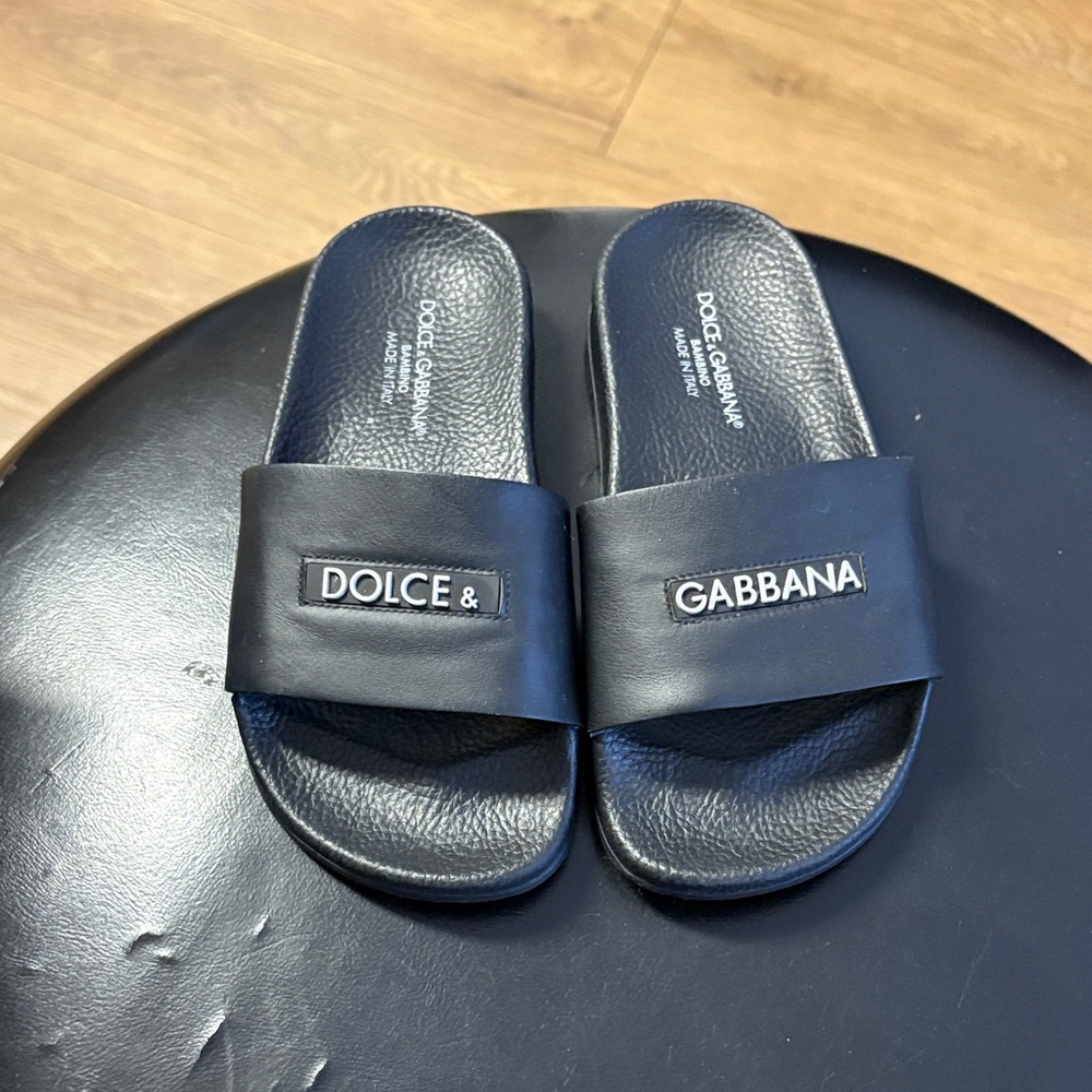 Dolce & Gabbana Black Leather Slides